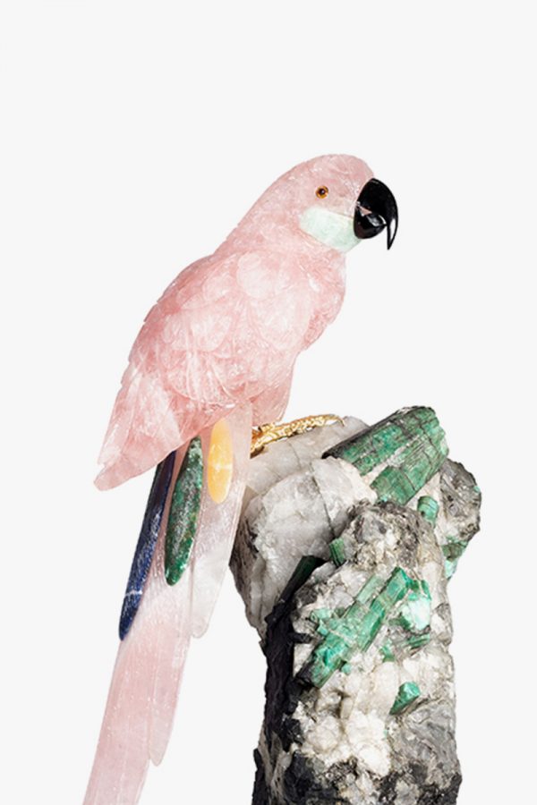 Arara-em-Pedra-Quartzo-Rosa-com-base-em-Esmeralda-2